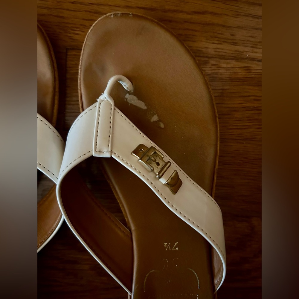 Italian Shoemakers Women’s Chic Tan and White Sz 7.5 Sandals, Made in Italy - Picture 8 of 10